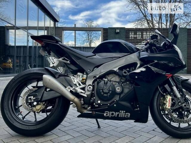 Черный Априлия RSV4, объемом двигателя 0 л и пробегом 31 тыс. км за 8700 $, фото 1 на Automoto.ua