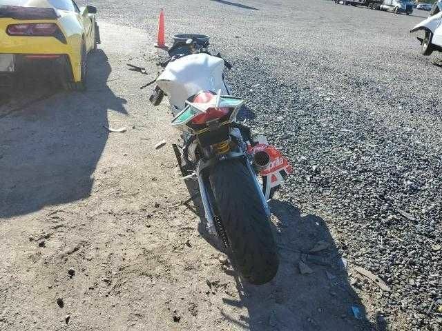 Априлия RSV4, объемом двигателя 0 л и пробегом 0 тыс. км за 2200 $, фото 3 на Automoto.ua