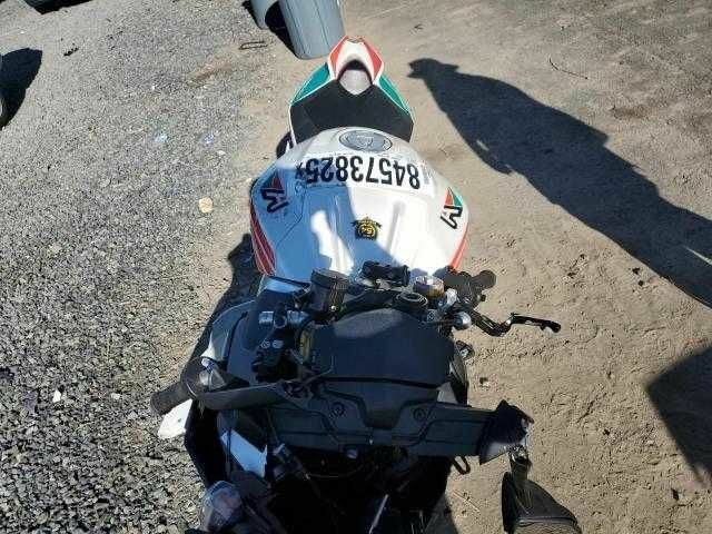 Априлия RSV4, объемом двигателя 0 л и пробегом 0 тыс. км за 2200 $, фото 4 на Automoto.ua