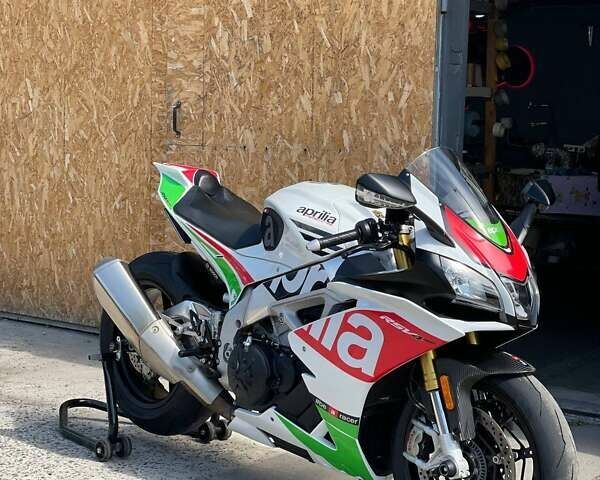 Априлія RSV4, об'ємом двигуна 1 л та пробігом 29 тис. км за 17000 $, фото 3 на Automoto.ua