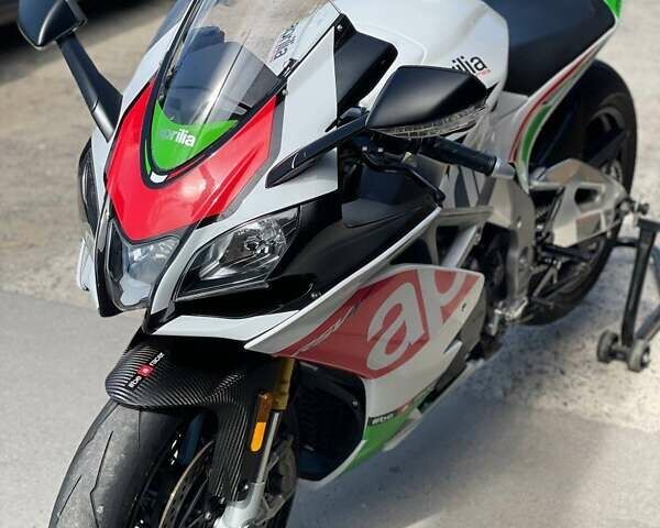 Априлія RSV4, об'ємом двигуна 1 л та пробігом 29 тис. км за 17000 $, фото 4 на Automoto.ua