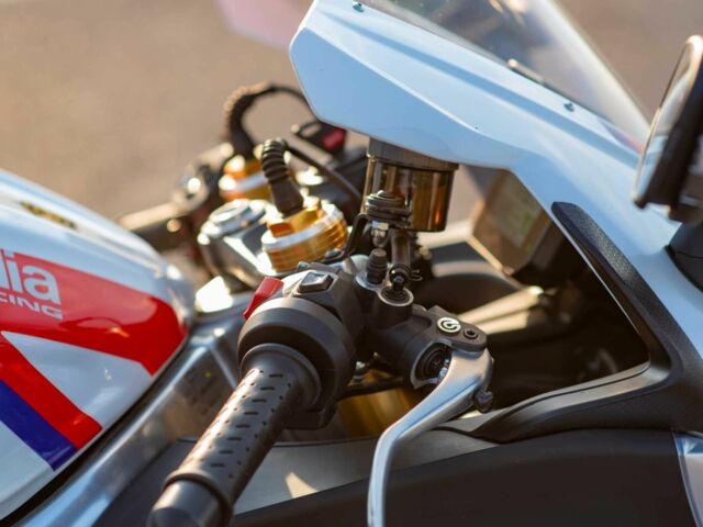 Априлия RSV4, объемом двигателя 1.1 л и пробегом 0 тыс. км за 25000 $, фото 8 на Automoto.ua