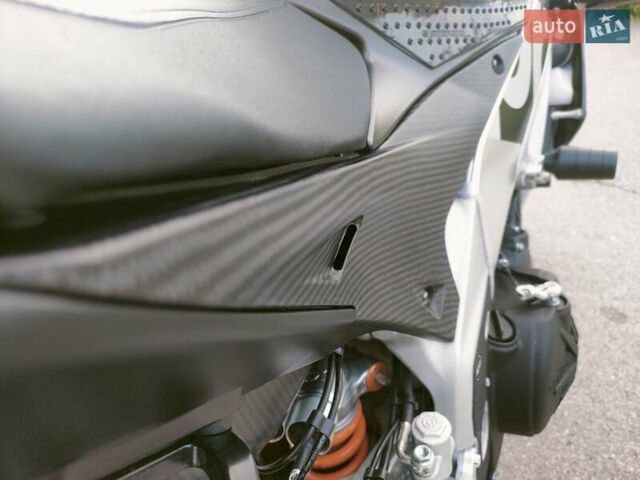 Априлия Tuono V4 1100, объемом двигателя 0 л и пробегом 7 тыс. км за 14900 $, фото 7 на Automoto.ua