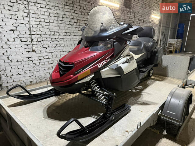 Красный Арктик кэт ТЗ1, объемом двигателя 1 л и пробегом 1 тыс. км за 10800 $, фото 1 на Automoto.ua