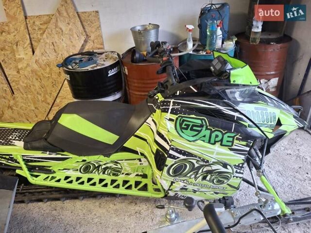 Арктик кэт M 8000 Mountain, объемом двигателя 0.8 л и пробегом 1 тыс. км за 10000 $, фото 1 на Automoto.ua