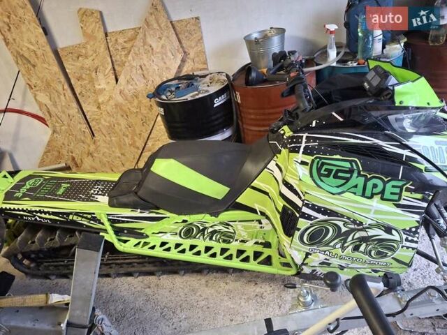 Арктик кэт M 8000 Mountain, объемом двигателя 0.8 л и пробегом 1 тыс. км за 10000 $, фото 2 на Automoto.ua