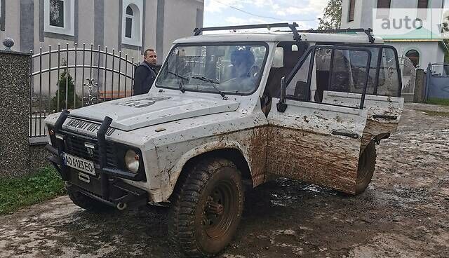 Білий Аро 244, об'ємом двигуна 2.5 л та пробігом 200 тис. км за 5000 $, фото 2 на Automoto.ua