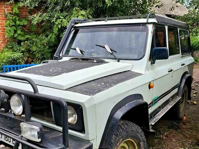 Белый Аро 244, объемом двигателя 2.5 л и пробегом 0 тыс. км за 2500 $, фото 6 на Automoto.ua