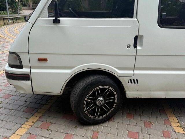 Білий Азія Топік, об'ємом двигуна 2.7 л та пробігом 350 тис. км за 1600 $, фото 6 на Automoto.ua