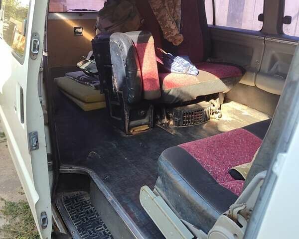 Белый Азия Топик, объемом двигателя 2.7 л и пробегом 500 тыс. км за 1200 $, фото 13 на Automoto.ua