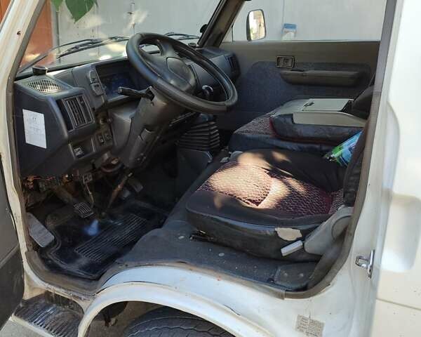 Белый Азия Топик, объемом двигателя 2.7 л и пробегом 500 тыс. км за 1200 $, фото 6 на Automoto.ua