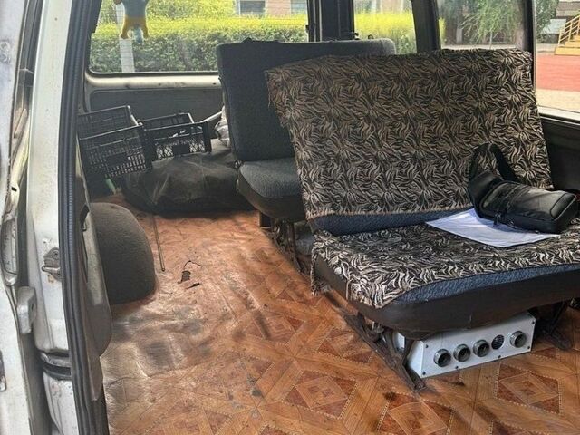 Белый Азия Топик, объемом двигателя 2.7 л и пробегом 350 тыс. км за 1700 $, фото 18 на Automoto.ua