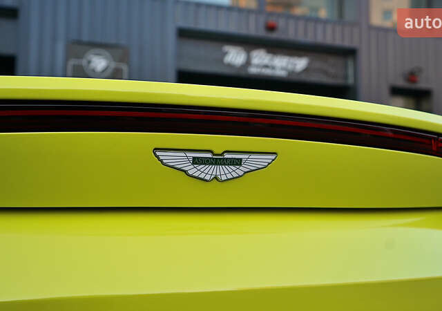 Жовтий Астон Мартін Вантаж, об'ємом двигуна 4 л та пробігом 4 тис. км за 140000 $, фото 24 на Automoto.ua