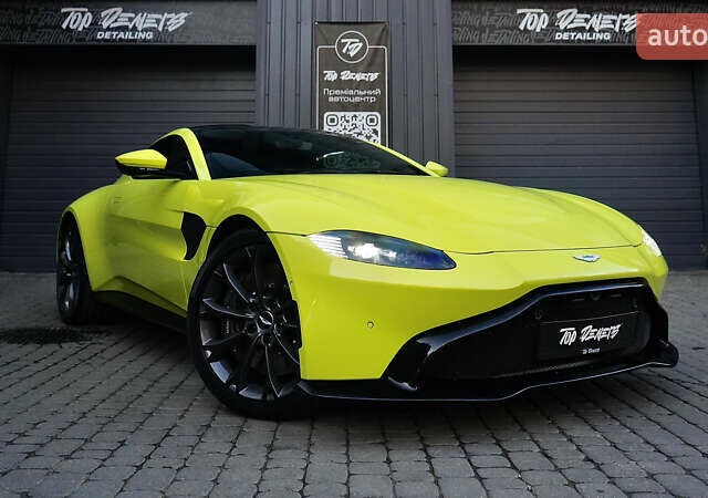 Жовтий Астон Мартін Вантаж, об'ємом двигуна 4 л та пробігом 4 тис. км за 140000 $, фото 4 на Automoto.ua