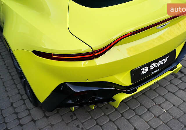 Жовтий Астон Мартін Вантаж, об'ємом двигуна 4 л та пробігом 4 тис. км за 140000 $, фото 19 на Automoto.ua