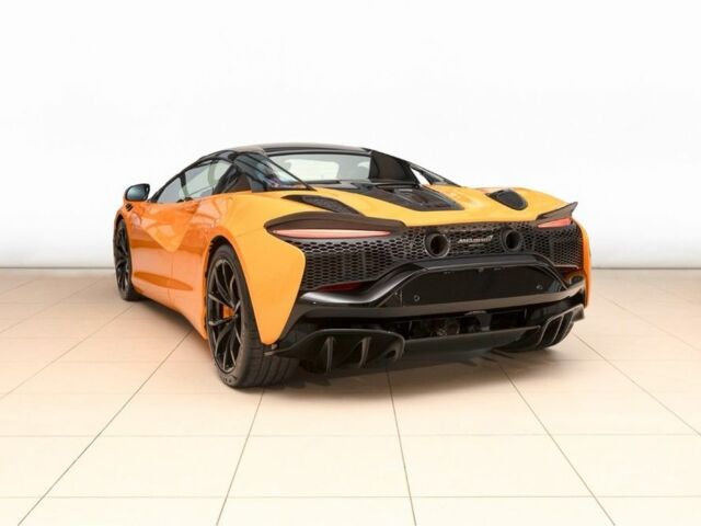 Серый Астон Мартин Вантаж, объемом двигателя 0 л и пробегом 50 тыс. км за 335248 $, фото 3 на Automoto.ua