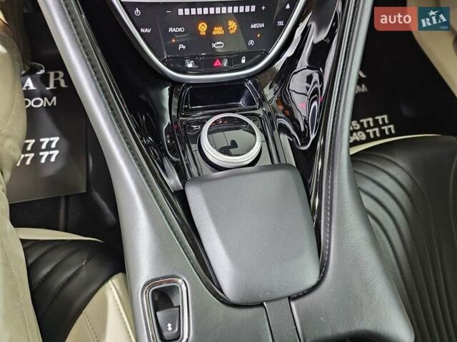 Белый Астон Мартин DB11, объемом двигателя 3.98 л и пробегом 36 тыс. км за 128888 $, фото 28 на Automoto.ua