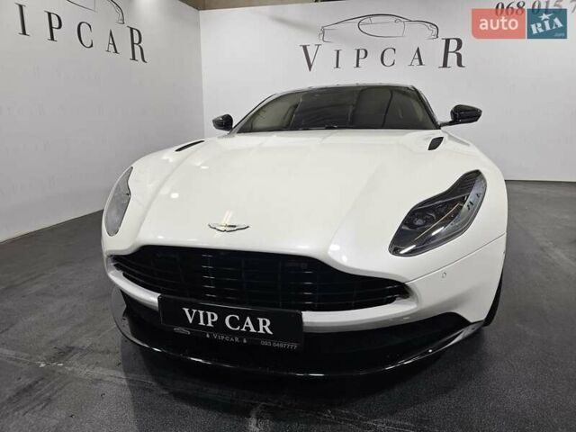 Белый Астон Мартин DB11, объемом двигателя 3.98 л и пробегом 36 тыс. км за 128888 $, фото 4 на Automoto.ua