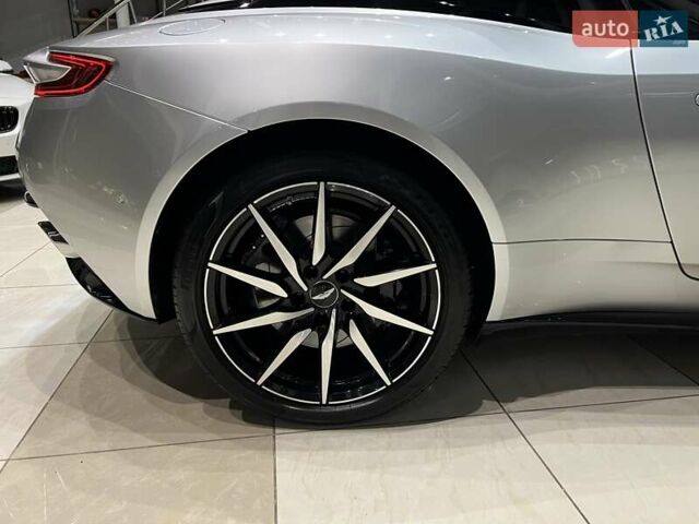 Черный Астон Мартин DB11, объемом двигателя 4 л и пробегом 43 тыс. км за 117000 $, фото 13 на Automoto.ua