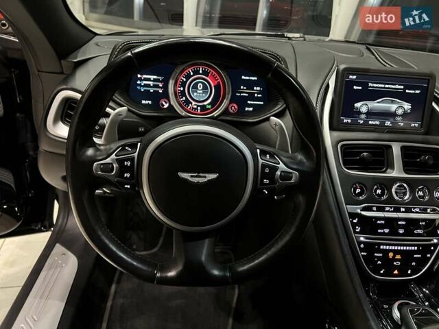 Черный Астон Мартин DB11, объемом двигателя 4 л и пробегом 43 тыс. км за 117000 $, фото 23 на Automoto.ua