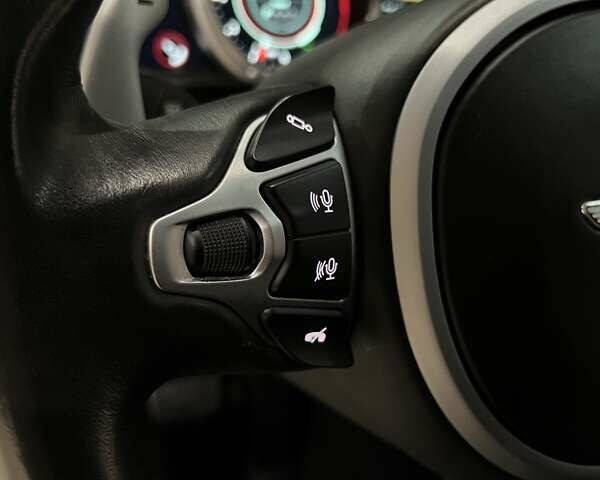 Черный Астон Мартин DB11, объемом двигателя 4 л и пробегом 43 тыс. км за 117000 $, фото 21 на Automoto.ua