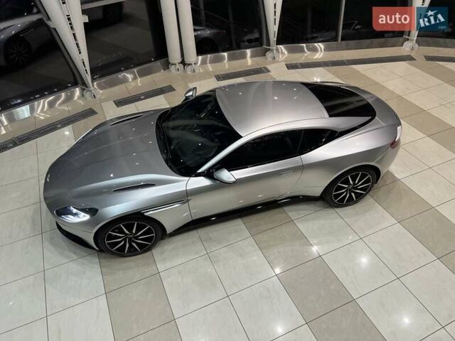 Черный Астон Мартин DB11, объемом двигателя 4 л и пробегом 43 тыс. км за 117000 $, фото 15 на Automoto.ua