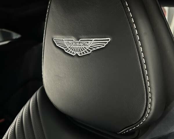Черный Астон Мартин DB11, объемом двигателя 4 л и пробегом 43 тыс. км за 117000 $, фото 33 на Automoto.ua