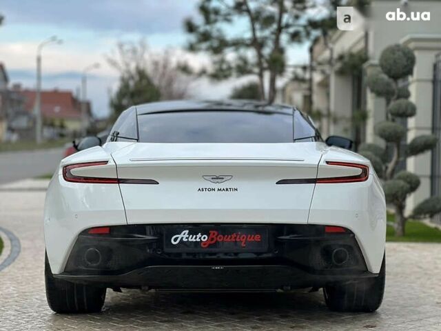 Астон Мартин DB11, объемом двигателя 4 л и пробегом 33 тыс. км за 175000 $, фото 18 на Automoto.ua