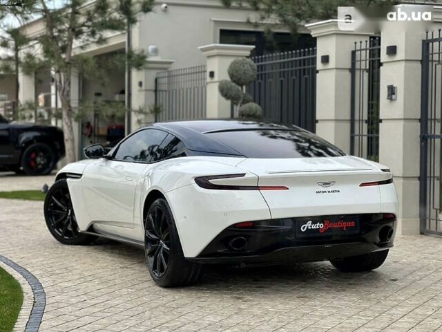 Астон Мартин DB11, объемом двигателя 4 л и пробегом 33 тыс. км за 175000 $, фото 12 на Automoto.ua