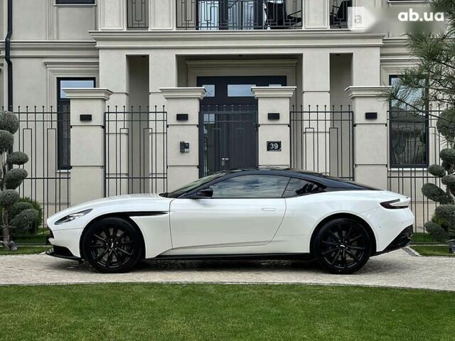 Астон Мартін DB11, об'ємом двигуна 4 л та пробігом 33 тис. км за 175000 $, фото 8 на Automoto.ua