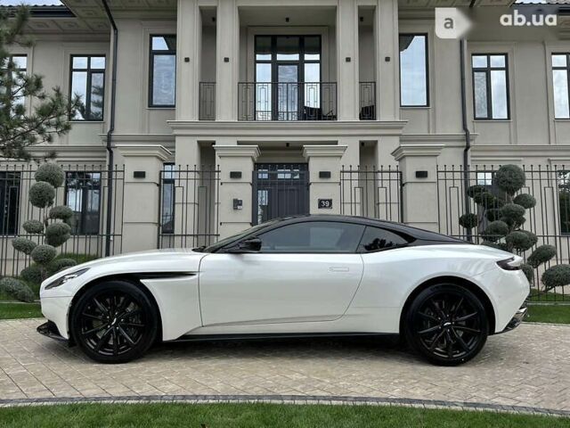 Астон Мартин DB11, объемом двигателя 4 л и пробегом 33 тыс. км за 175000 $, фото 9 на Automoto.ua