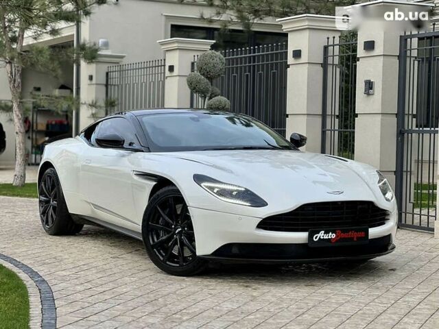 Астон Мартин DB11, объемом двигателя 4 л и пробегом 33 тыс. км за 175000 $, фото 27 на Automoto.ua