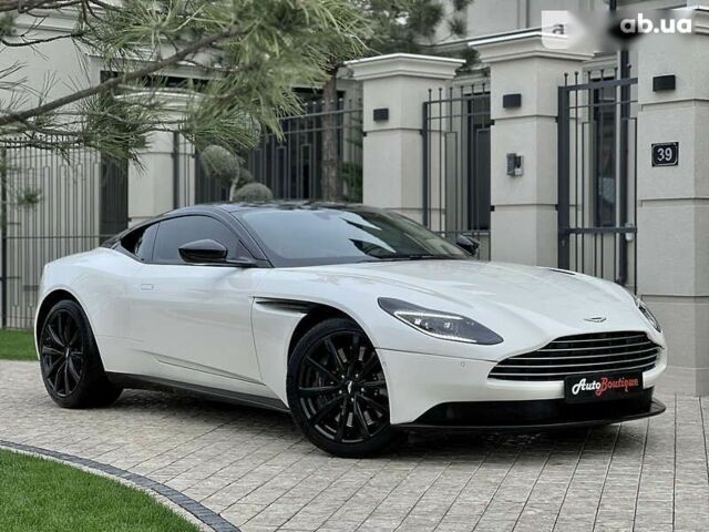 Астон Мартин DB11, объемом двигателя 4 л и пробегом 33 тыс. км за 175000 $, фото 28 на Automoto.ua