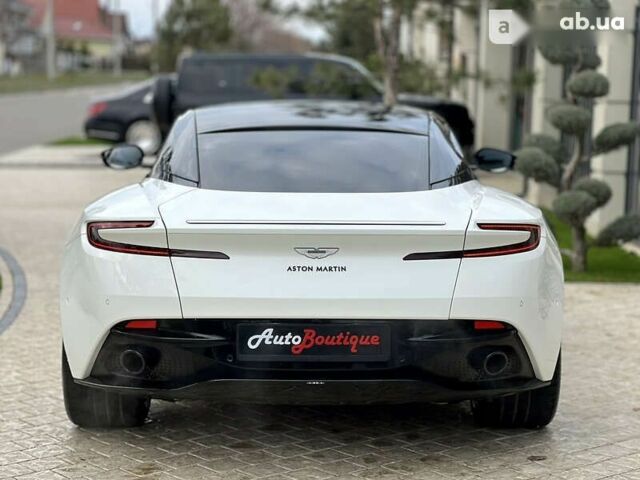 Астон Мартин DB11, объемом двигателя 4 л и пробегом 33 тыс. км за 175000 $, фото 17 на Automoto.ua