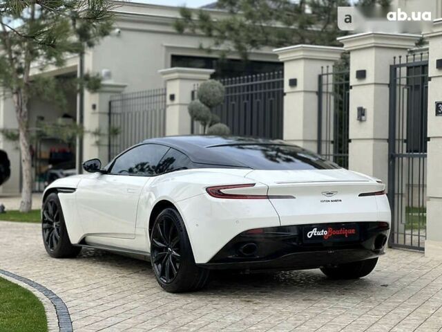 Астон Мартин DB11, объемом двигателя 4 л и пробегом 33 тыс. км за 175000 $, фото 13 на Automoto.ua