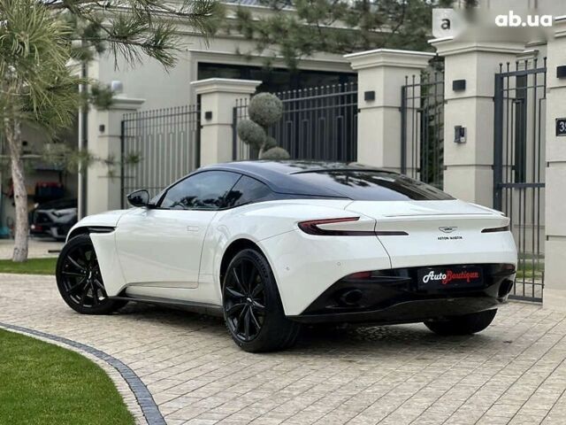 Астон Мартін DB11, об'ємом двигуна 4 л та пробігом 33 тис. км за 175000 $, фото 11 на Automoto.ua