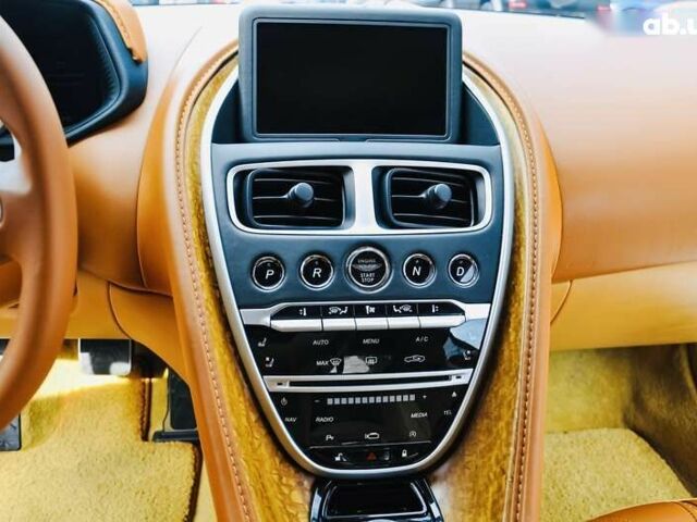 Астон Мартин DB11, объемом двигателя 4 л и пробегом 20 тыс. км за 114999 $, фото 19 на Automoto.ua