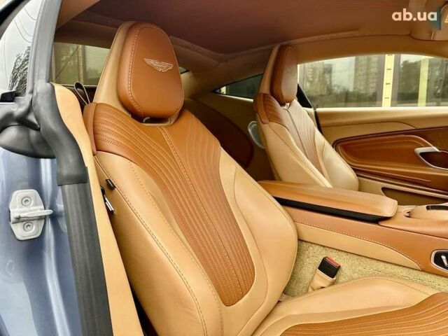 Астон Мартин DB11, объемом двигателя 4 л и пробегом 20 тыс. км за 114999 $, фото 26 на Automoto.ua
