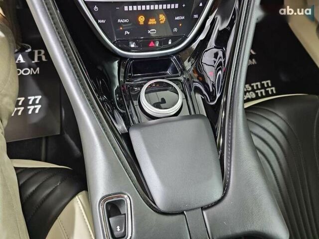 Астон Мартин DB11, объемом двигателя 4 л и пробегом 36 тыс. км за 108999 $, фото 25 на Automoto.ua