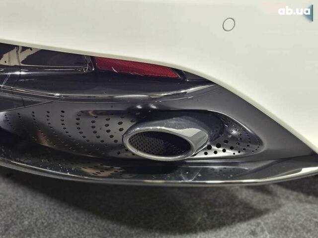 Астон Мартин DB11, объемом двигателя 4 л и пробегом 36 тыс. км за 108999 $, фото 10 на Automoto.ua