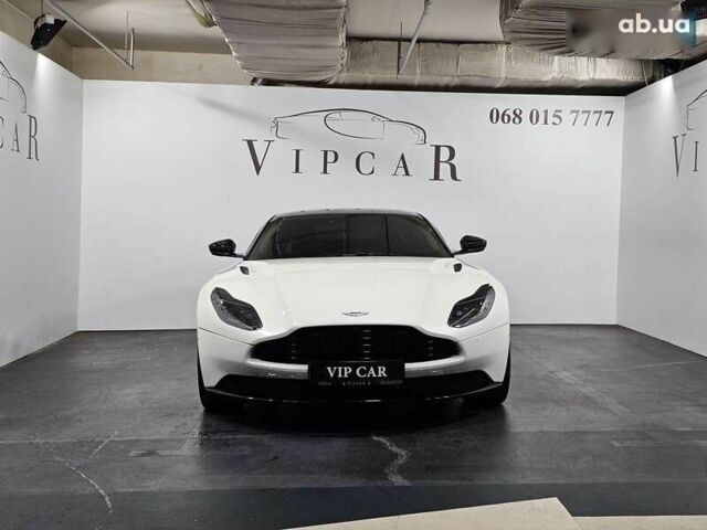 Астон Мартин DB11, объемом двигателя 4 л и пробегом 36 тыс. км за 108999 $, фото 1 на Automoto.ua