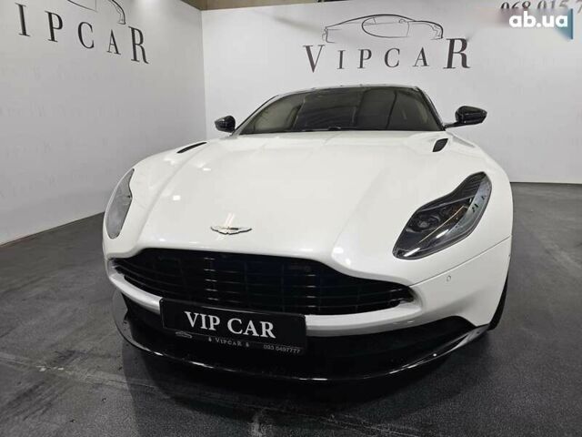 Астон Мартин DB11, объемом двигателя 4 л и пробегом 36 тыс. км за 108999 $, фото 4 на Automoto.ua