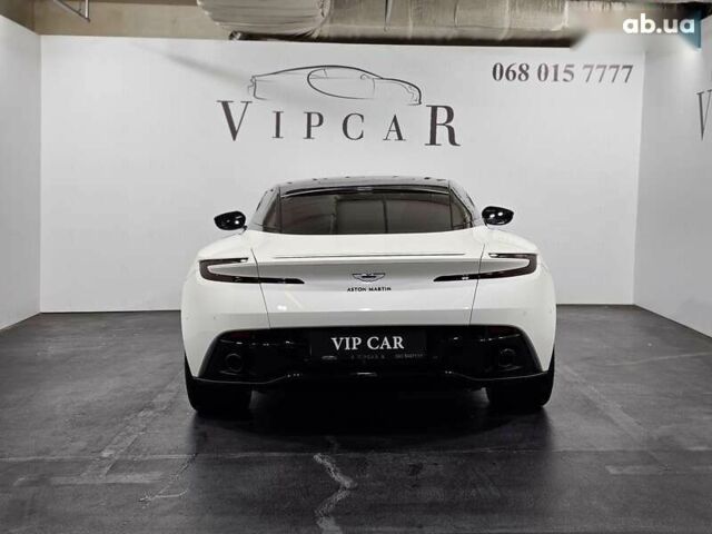 Астон Мартин DB11, объемом двигателя 4 л и пробегом 36 тыс. км за 134999 $, фото 9 на Automoto.ua