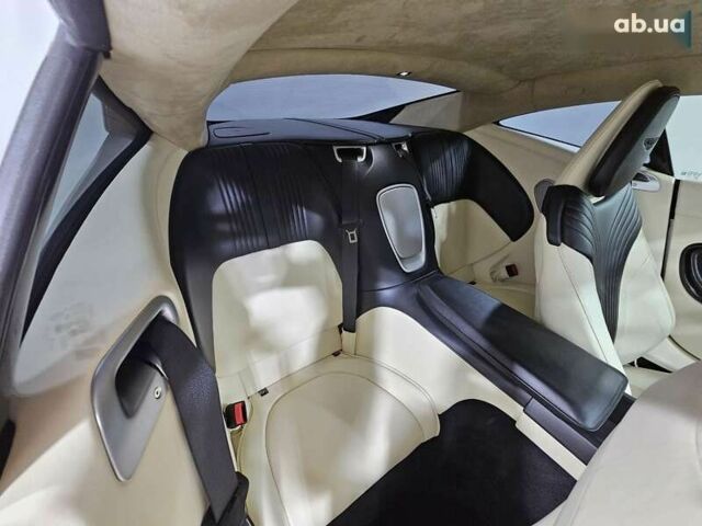 Астон Мартин DB11, объемом двигателя 4 л и пробегом 36 тыс. км за 108999 $, фото 6 на Automoto.ua