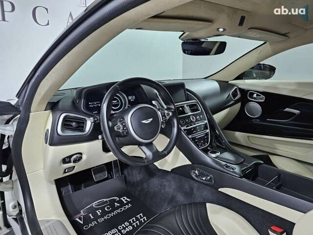 Астон Мартин DB11, объемом двигателя 4 л и пробегом 36 тыс. км за 108999 $, фото 19 на Automoto.ua