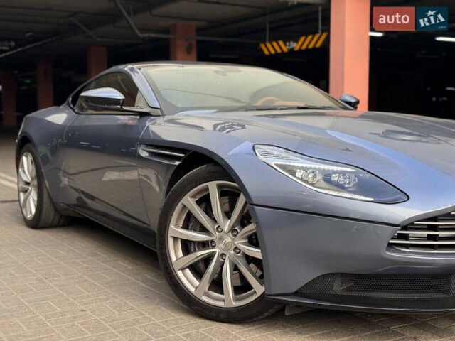 Серый Астон Мартин DB11, объемом двигателя 4 л и пробегом 27 тыс. км за 120000 $, фото 6 на Automoto.ua