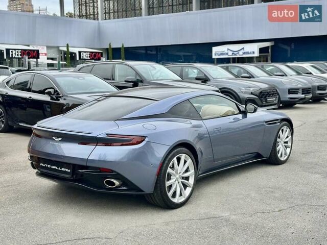 Серый Астон Мартин DB11, объемом двигателя 3.98 л и пробегом 20 тыс. км за 114999 $, фото 11 на Automoto.ua
