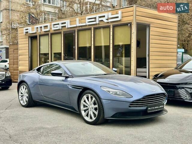 Серый Астон Мартин DB11, объемом двигателя 3.98 л и пробегом 20 тыс. км за 114999 $, фото 4 на Automoto.ua