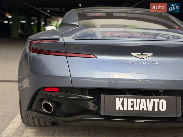 Серый Астон Мартин DB11, объемом двигателя 4 л и пробегом 27 тыс. км за 120000 $, фото 19 на Automoto.ua