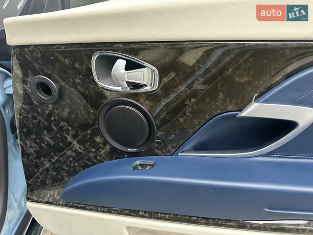 Синий Астон Мартин DB11, объемом двигателя 5.2 л и пробегом 20 тыс. км за 139999 $, фото 20 на Automoto.ua